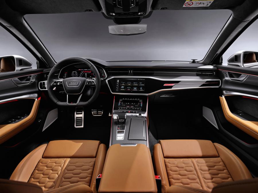 Торпедо Audi RS6 Avant (C8) 2019 года  (WW) (фото 17 из 46)